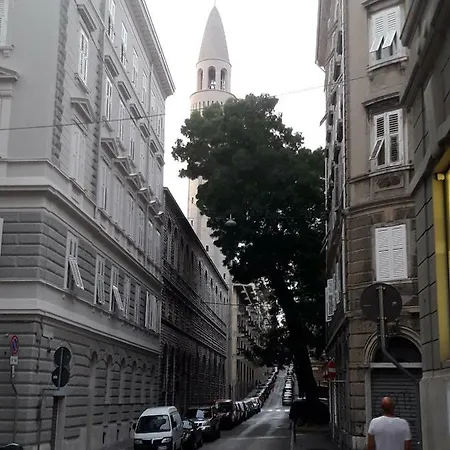 Apartment Happy Holidays Welcome